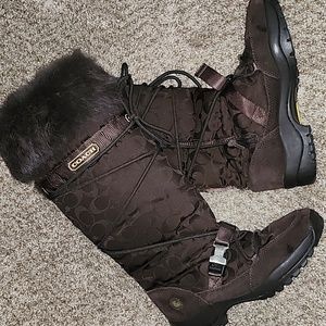 Coach snow boots. Excellent condition. Only used for 1 trip.